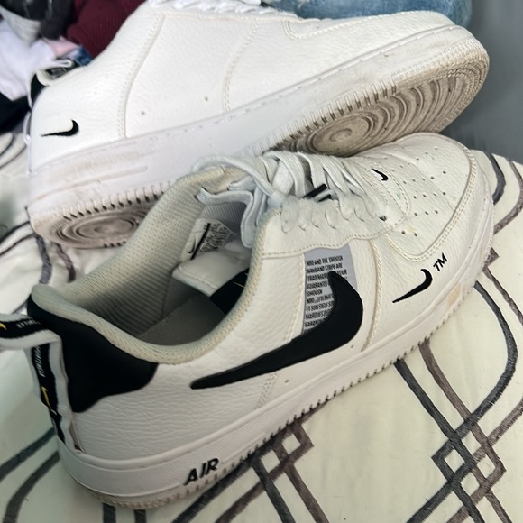 Nike size 8.5 - Picture 3 of 4